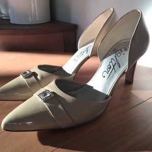 W's 8.5M BRIGHTON Nude OPEN SIDED yolo BENCH MADE 3" Slim HEEL Pointy Toe PUMP